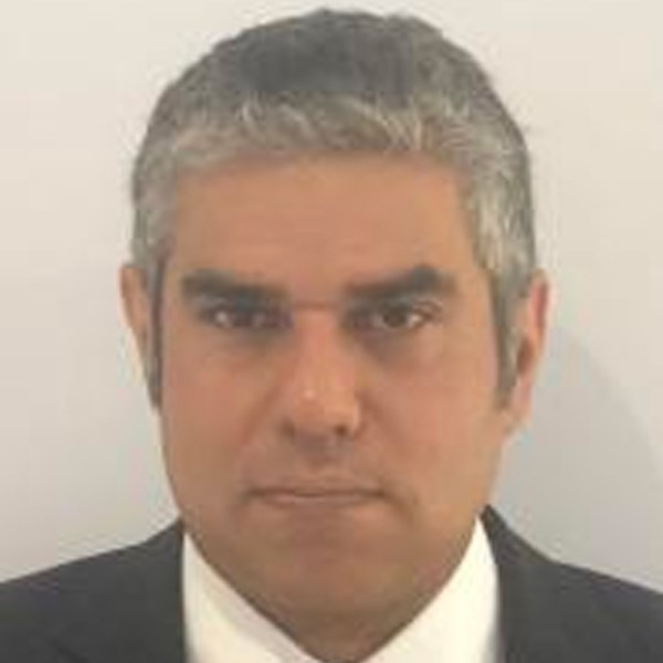 Dr Nadeem Shaida